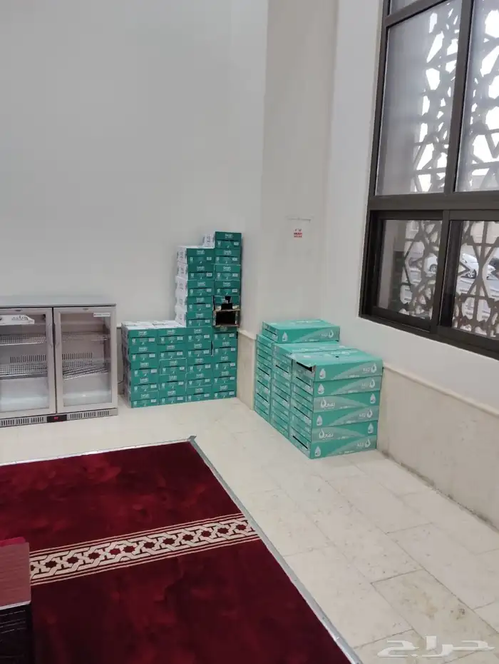 جميع انواع المياه لدينا بفضل الله شغلنا للمساجد ومتاح توصيل 3