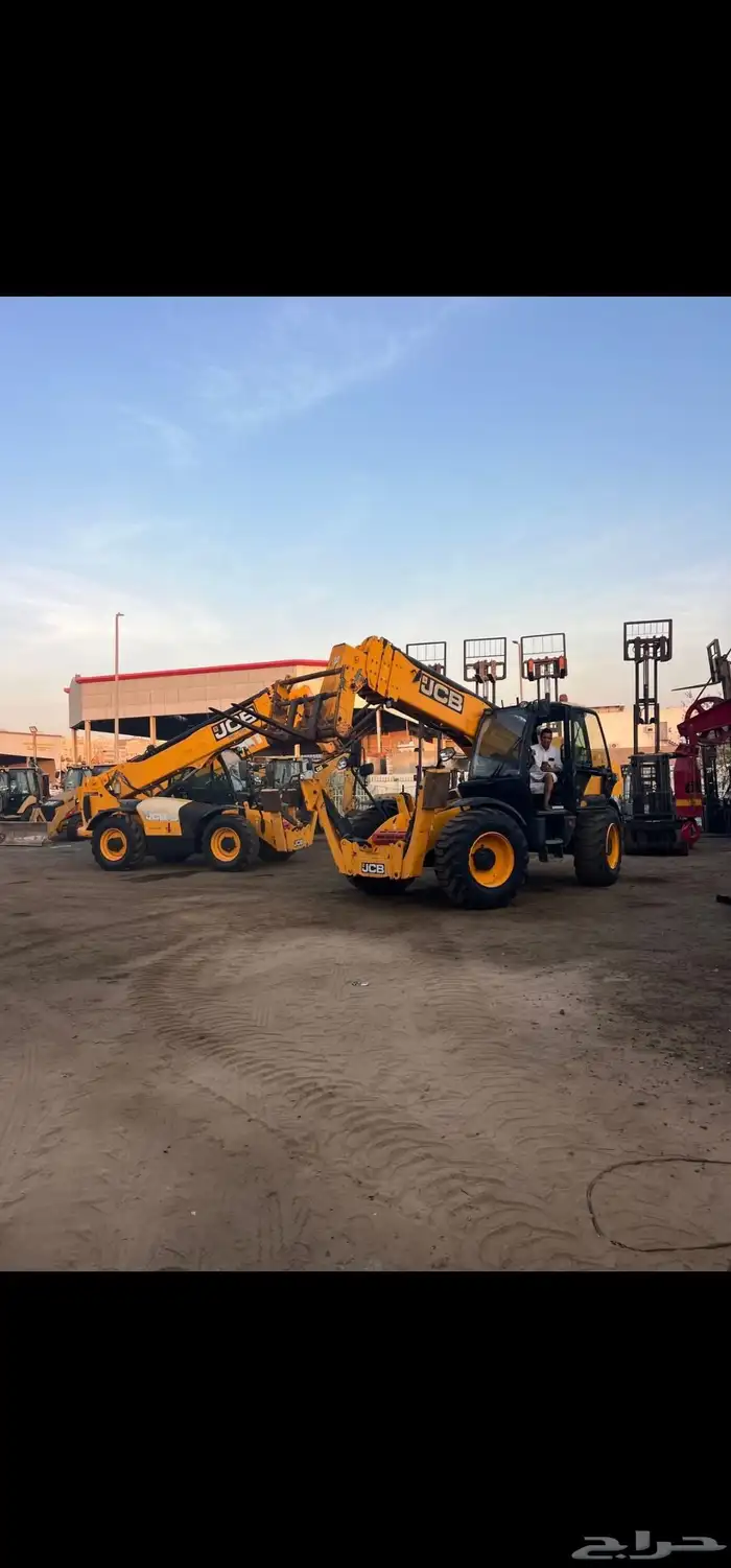 تأجير معدات الثقيلة بوب كات ببكات bobcat جي سي بي JCB 3