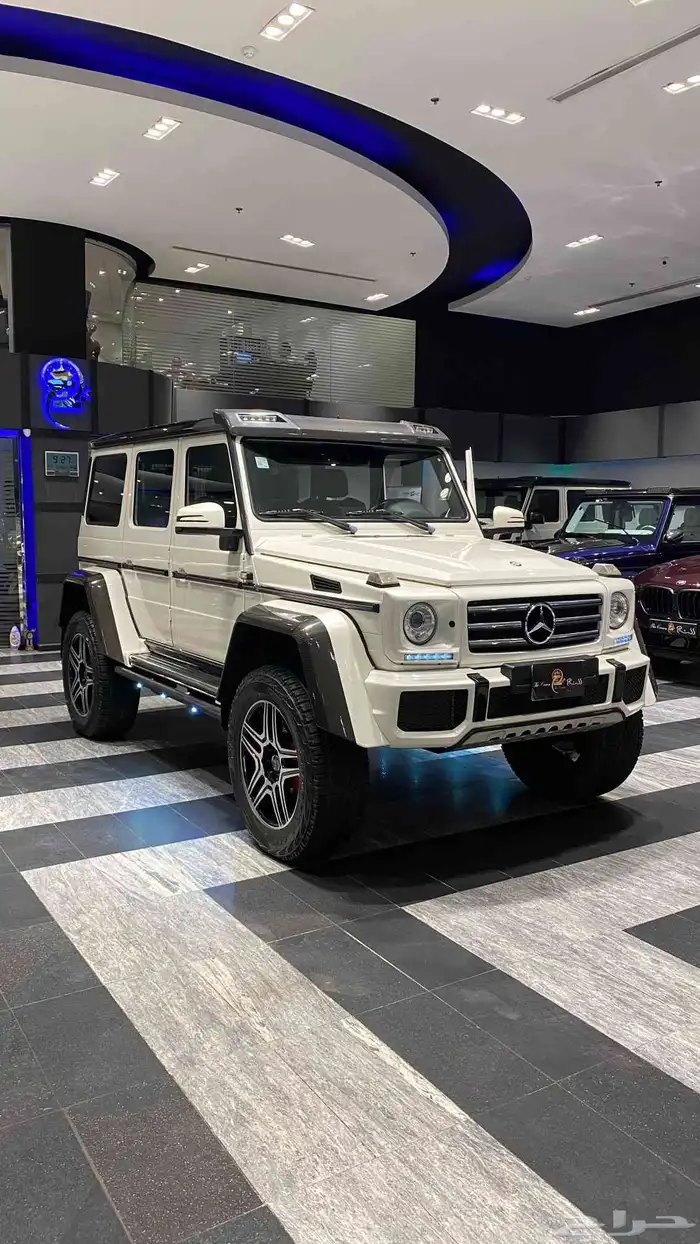 Mercedes G500 4 4 2