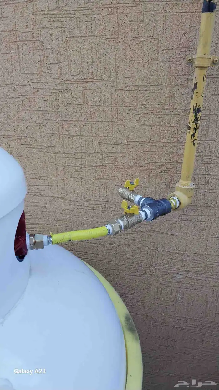 LPG gas pipeline work with gas tank. 5