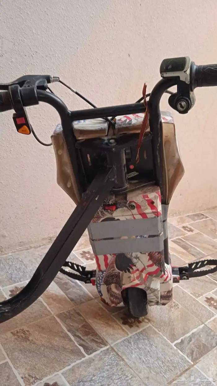 سكوترين وسياره كبيره شبه دبابه اطفال والسعر قابل للتفاوض 20