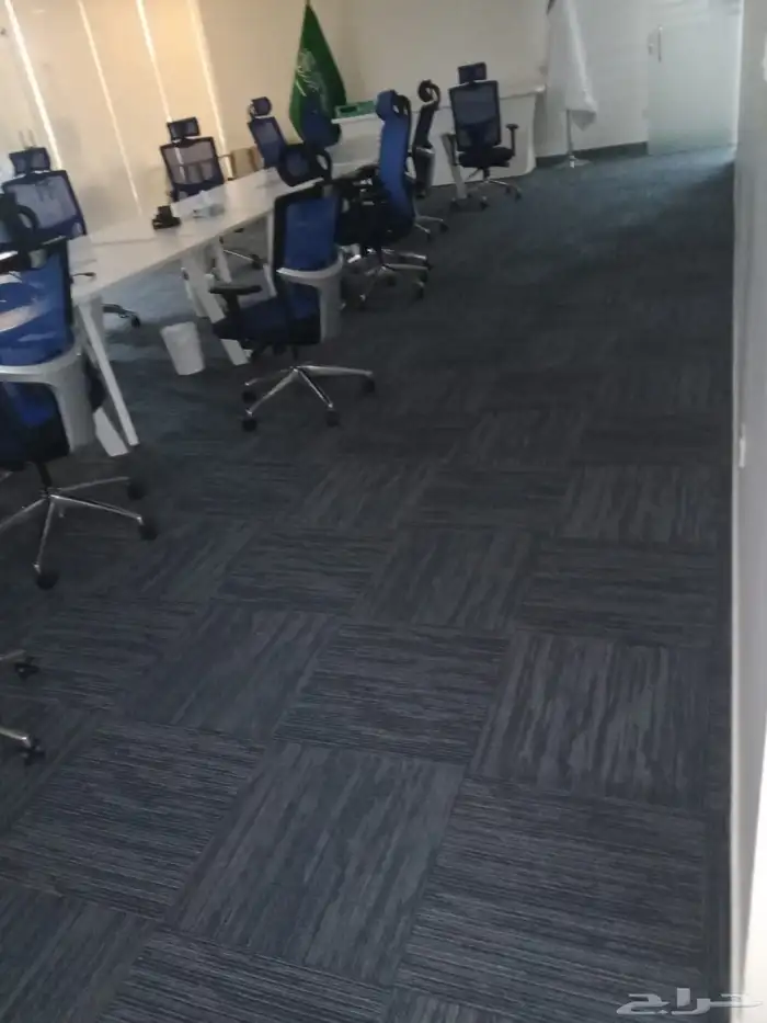 بلاط مكتبي 50 50 للشركات والمؤسسات 17