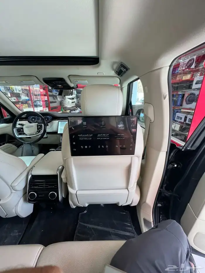شاشه خلفيه رنج روفر Range Rover موديل 2025 1