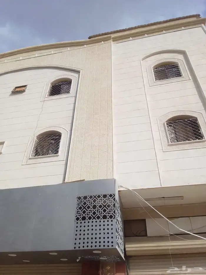 المقاول سام اليمني لاأعمال التليوث وجايه عماير مرات 0