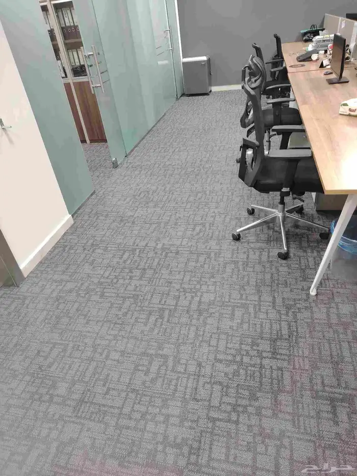 بلاط مكتبي 50 50 للشركات والمؤسسات 12