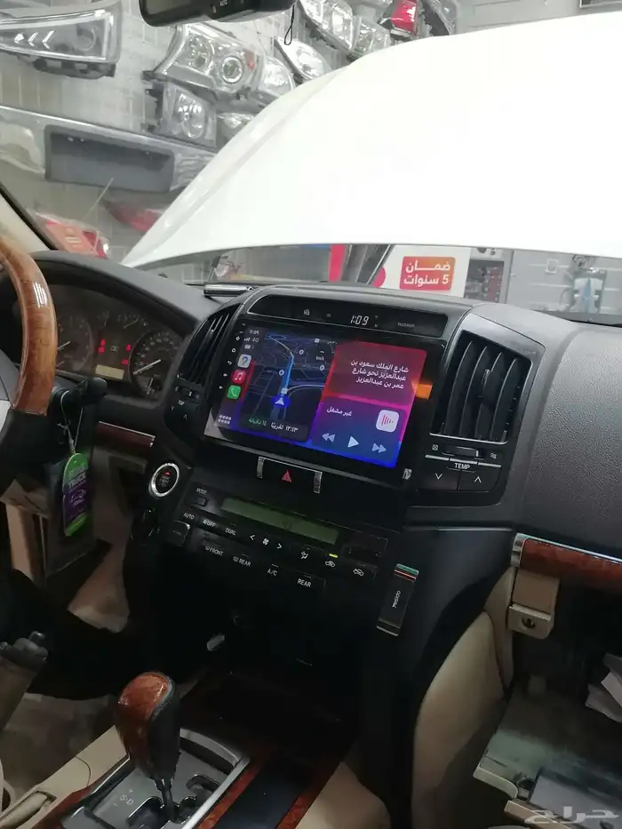 شاشه لندكروزر مديل 2013 3