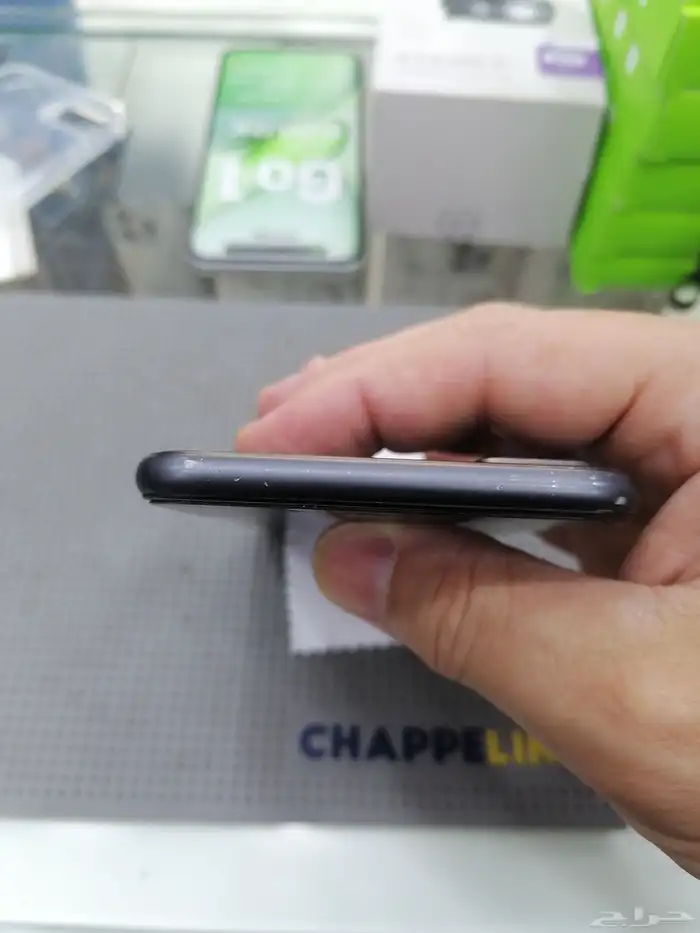 جوال ايفون 8  64 GB 6