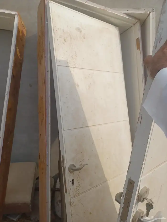 ثلاثه ابواب خشب مستخدمه 0