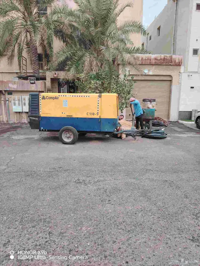 ازاله الاصباغ القديمه بالرمل صنفره الحديد تخشين الخرسانه 1