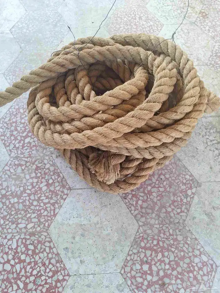 لي قماش طويل وحبل متين 1