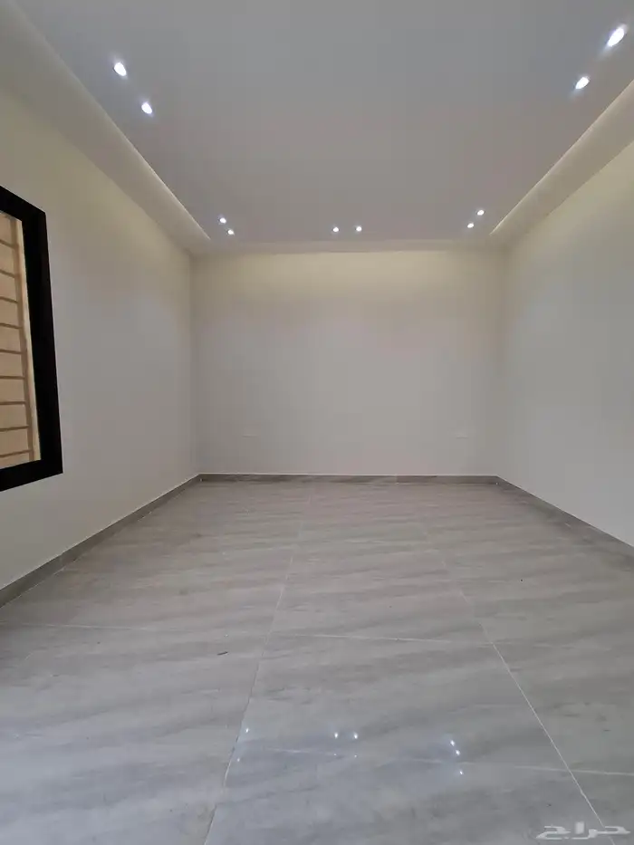 ادوار للبيع حي بدر قريب من سوق العثيم660 5