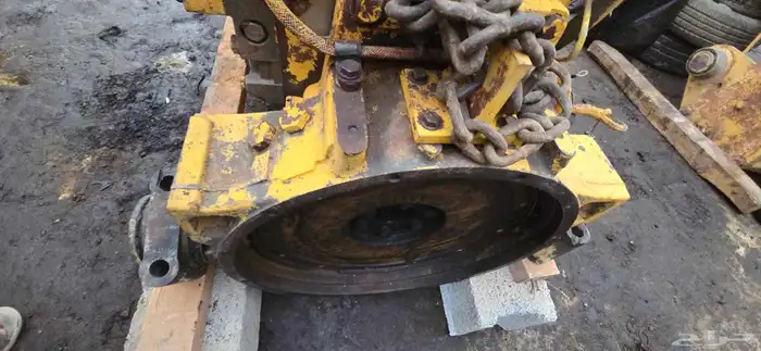 للبيع مكينة بلدوزر كماتسو رقمها140داش2 7