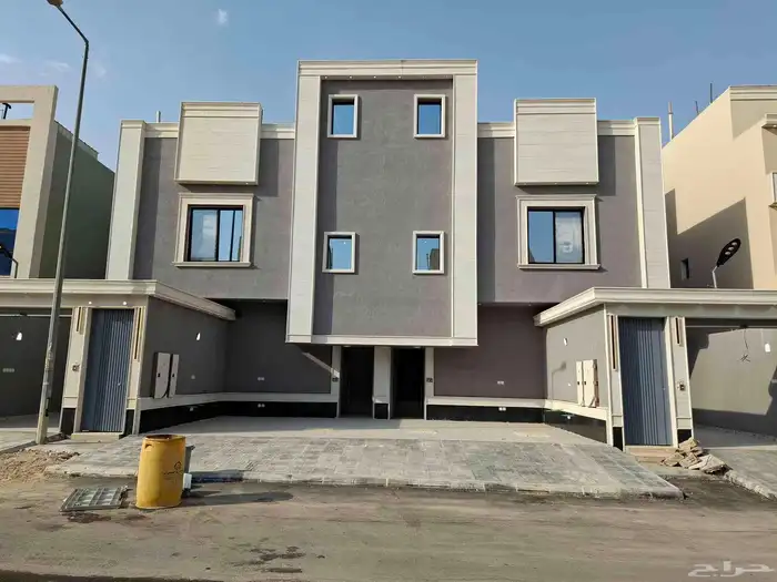 ادوار للبيع حي بدر قريب من سوق العثيم660 2