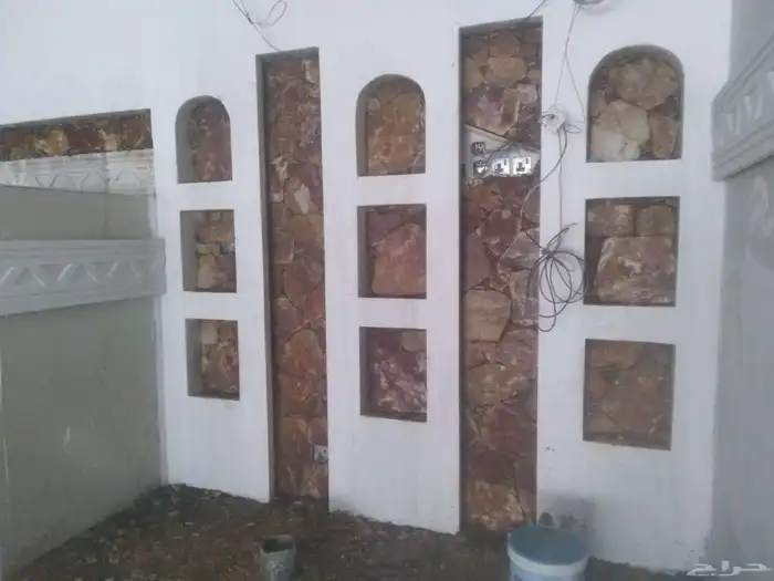 معلم حجر تلبيس طبيعي ورص ارضي حجار مسفره او حجر تنومه 3