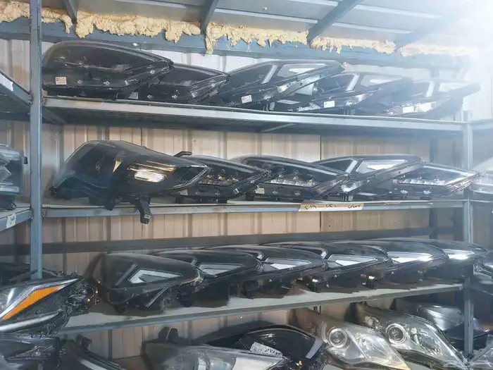 شمعات جميع انواع السيارات اصلي وكاله مع الضمان 7