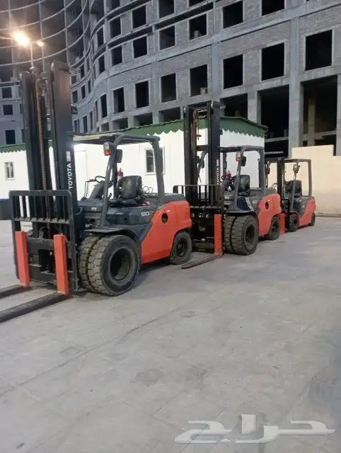 فوركلفت للايجار رافعة شوكية 3طن7طن10طن 5