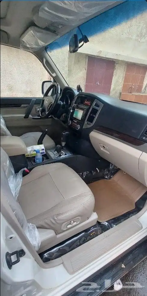 سيارة باجيرو 1