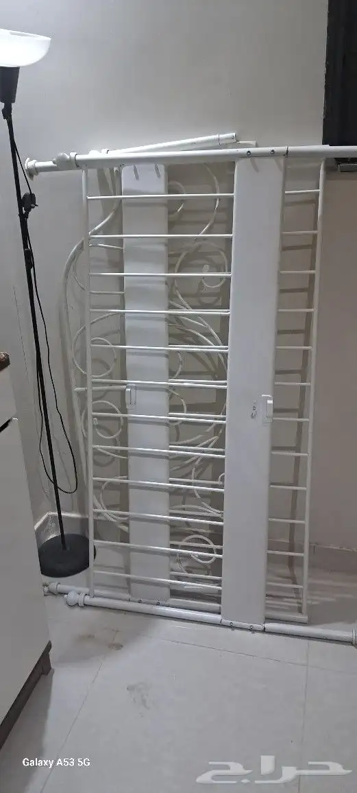 أغراض بيع سكراب مكتب زاويه اربع تلفزيونات ميكرويف سرير وغيره 5