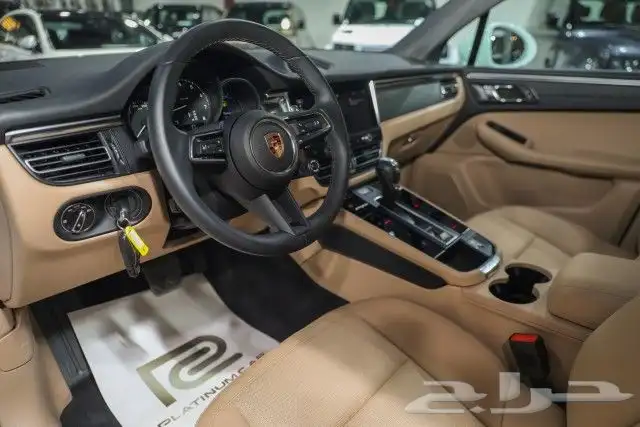 PORSCHE 2023 5