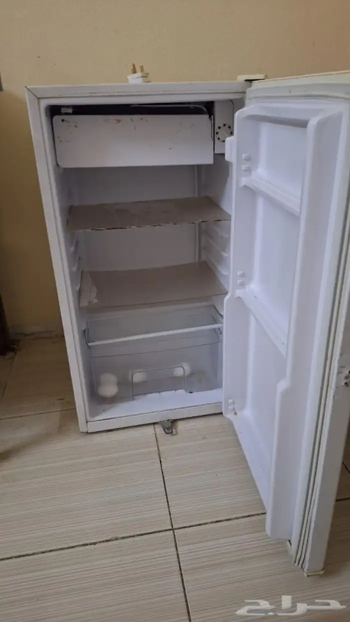 2ton window air conditioner and refrigerator available 1