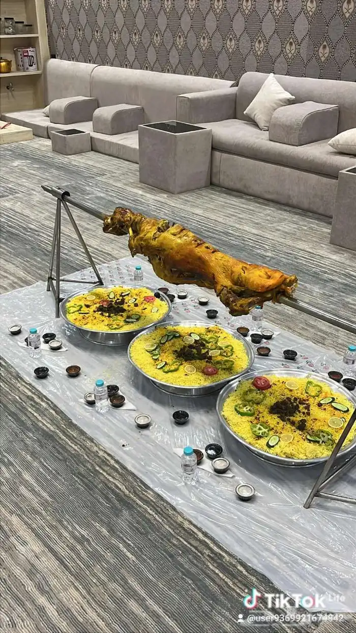 خروف مشوى على الجمر 3