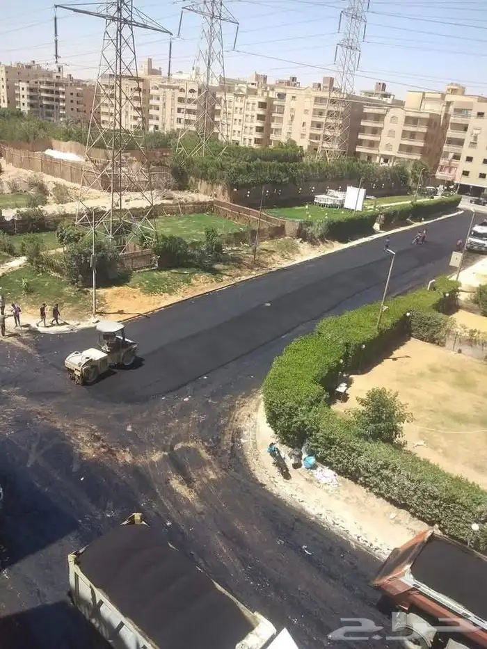 مقاول اسفلت مع مواد 0