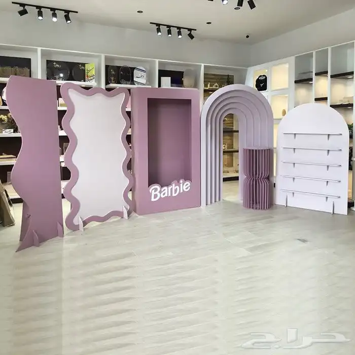 ديكورات حسب التصميم والمقاسات المطلوبه ولون الدهان 1