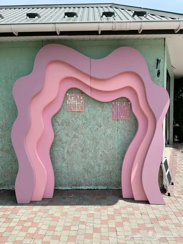 ديكورات حسب التصميم والمقاسات المطلوبه ولون الدهان 3