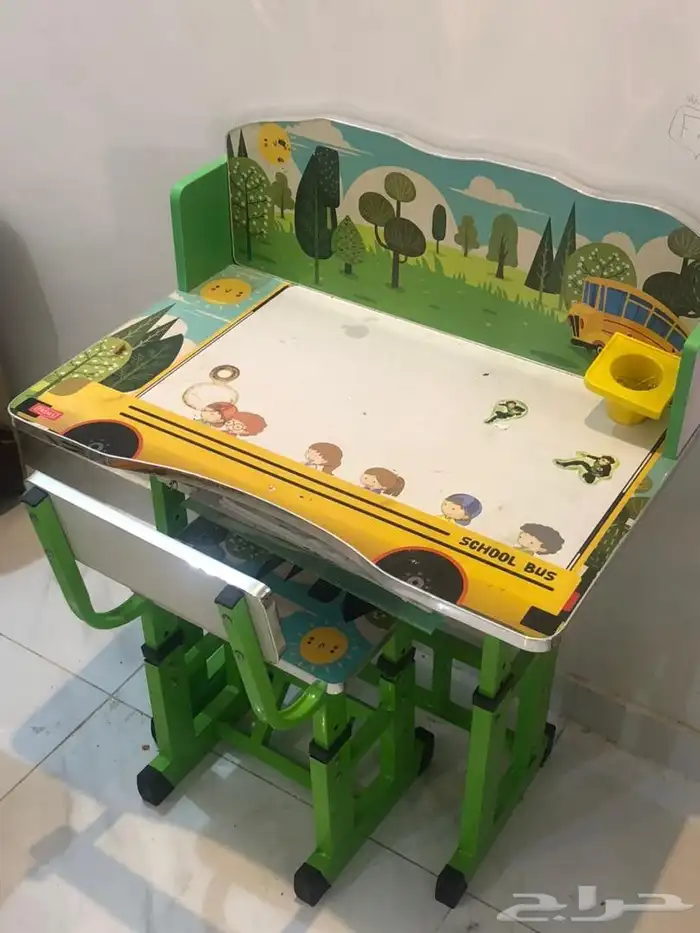 طاولة مذاكرة للاطفال عصارة فواكة تلاجة صغيرة 0