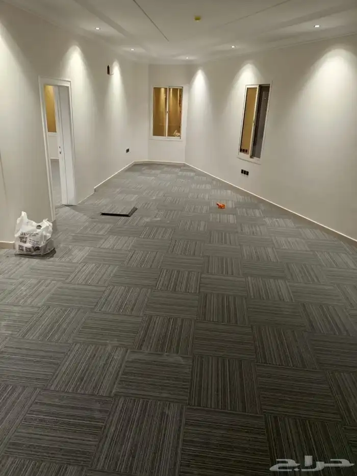 بلاط مكتبي 50 50 للشركات والمؤسسات 22