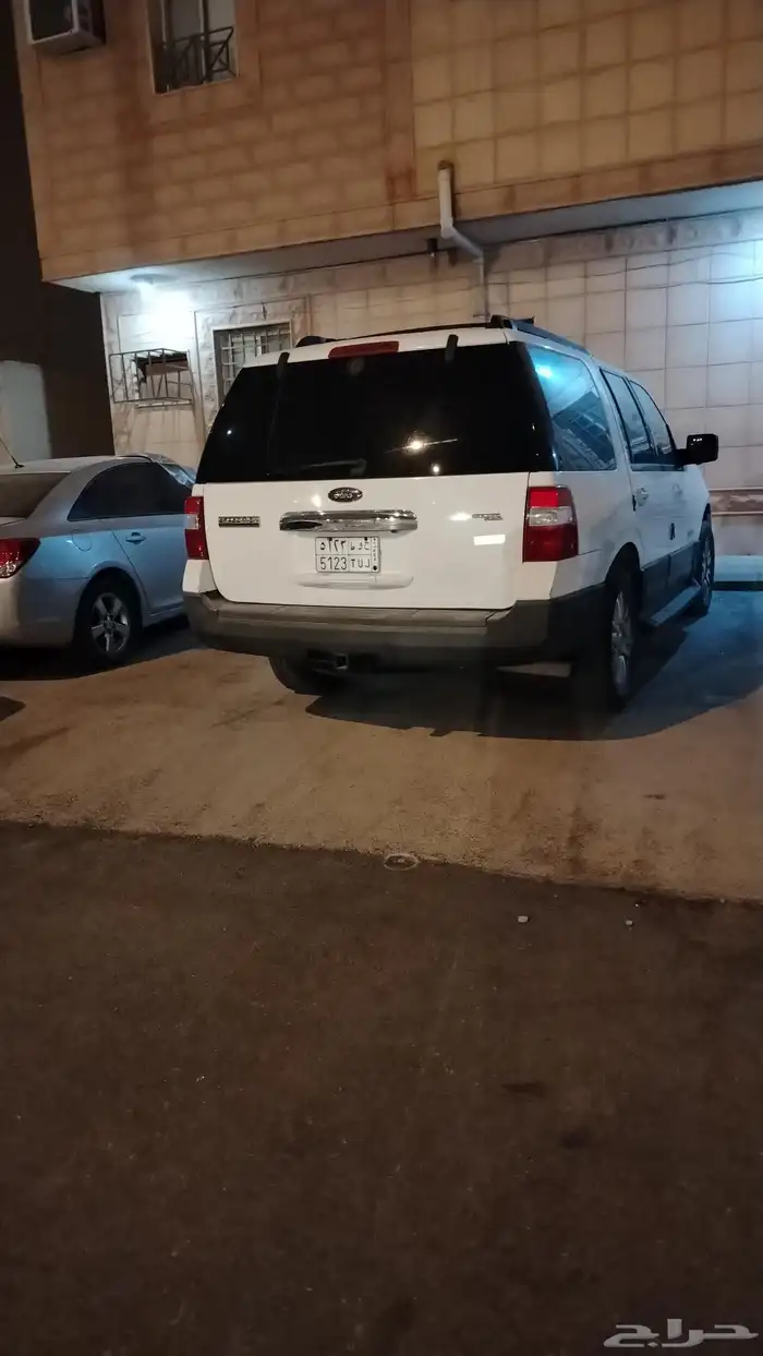 سكوتر كهرباىي شبه جديد سرعه 60 كيلو في الساعه 6