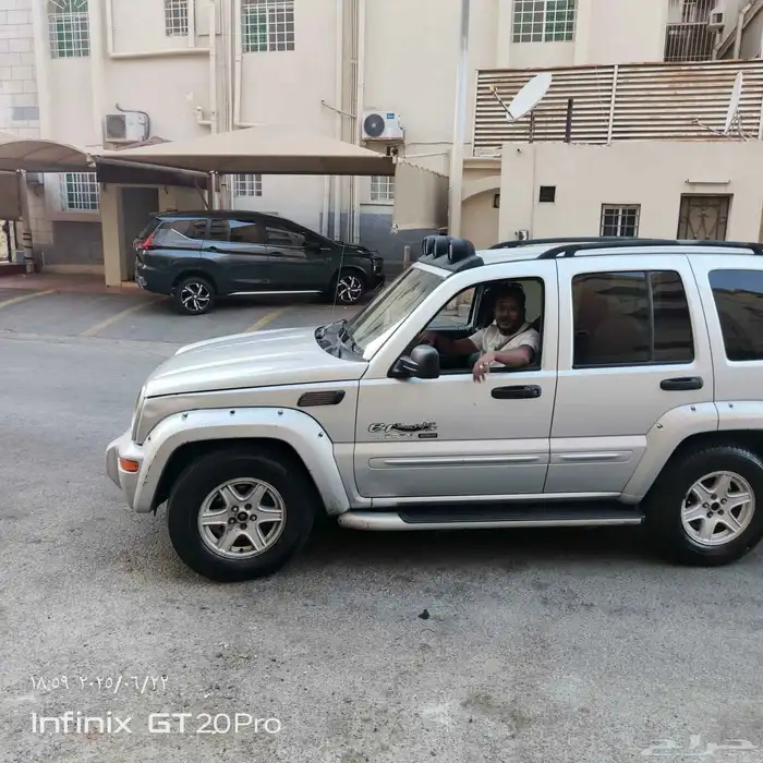جيب شروكي موديل 2002 1