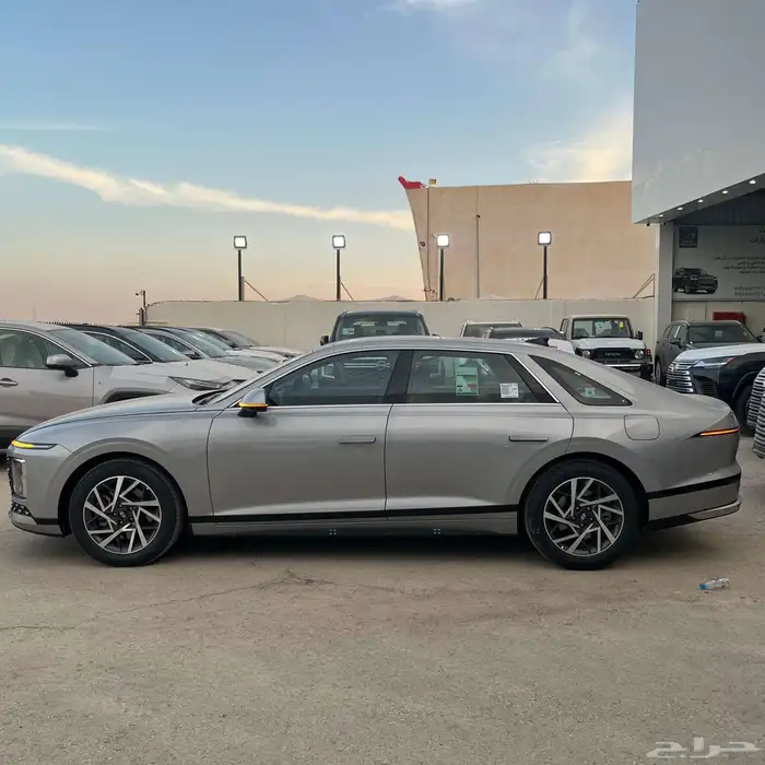 هيونداي ازيرا كلاسيك 2025 8