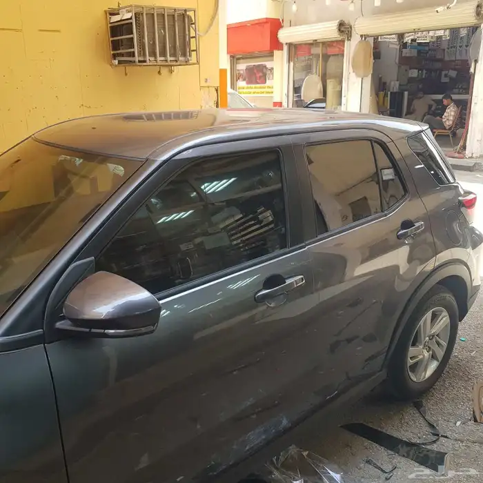 تظليل عازل حراري لجميع انواع السيارات 0