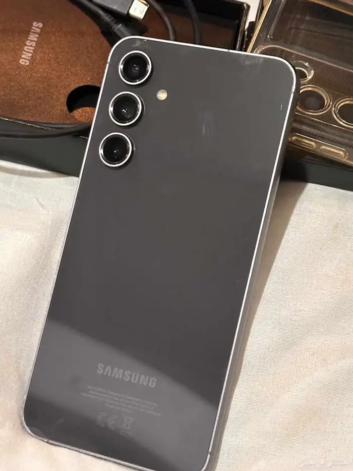 جالكسي اس 23 اف اي - Galaxy S23 FE 256GB 8 RAM 1