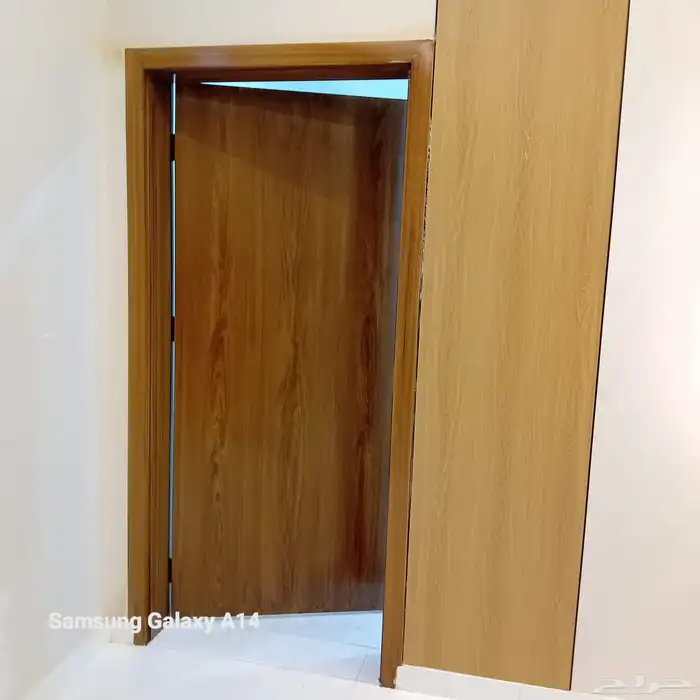 ابواب خشب وديكور وموبيليا 0