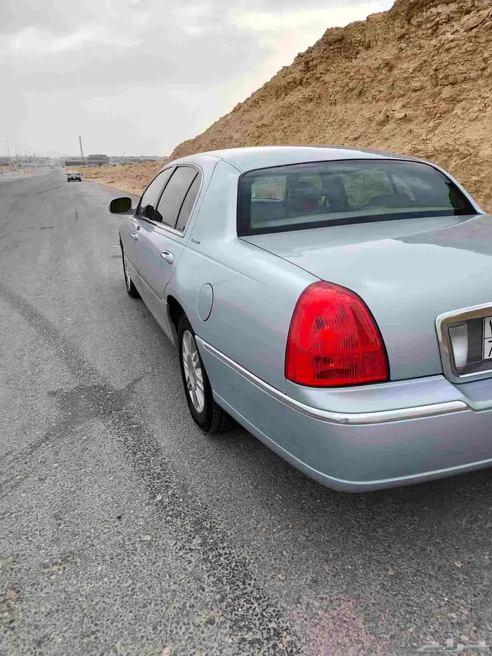 للبيع لينكون تاون كار 2007 لارج سعودي نظيف 19