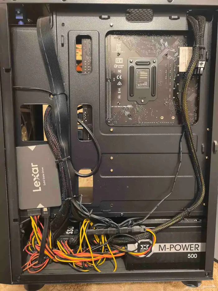 للبيع PC مواصفات ممتازه 4