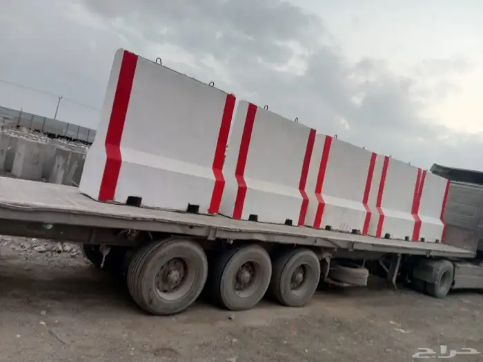 حواجز خرسانيه وزينة حدائق مناهيل مصدات قواعد اناره 6