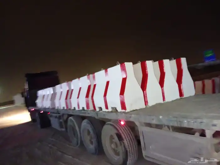 حواجز خرسانيه وزينة حدائق مناهيل مصدات قواعد اناره 8