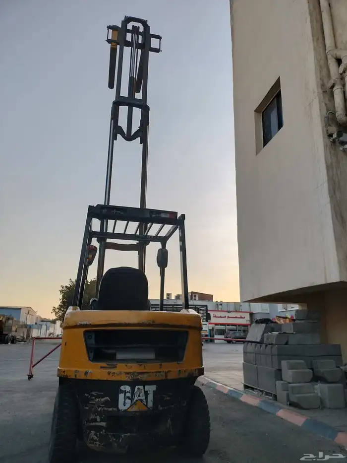 للبيع رافعه شوكيه كتر بلر ديزل 2.5طن 4