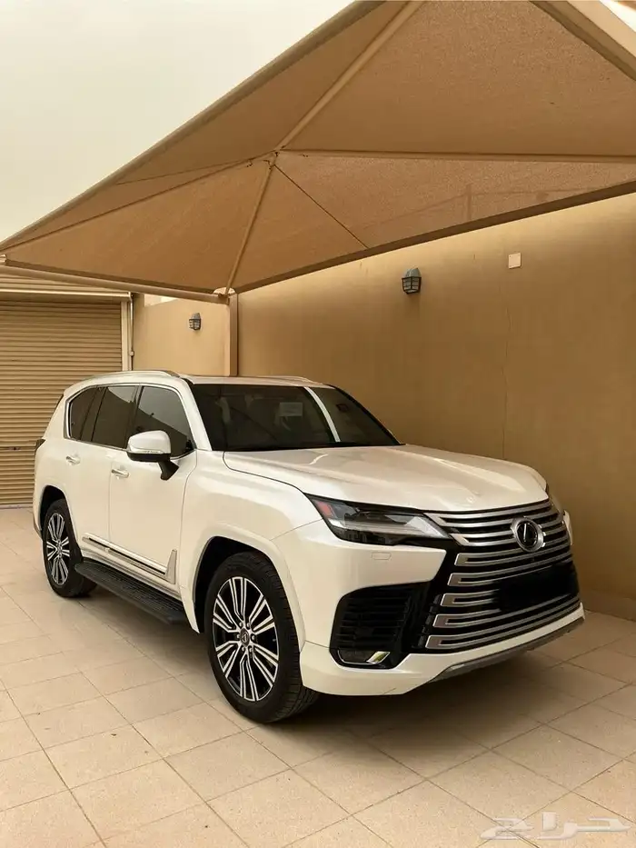للبيع جيب لكزس 2023 LX600 0