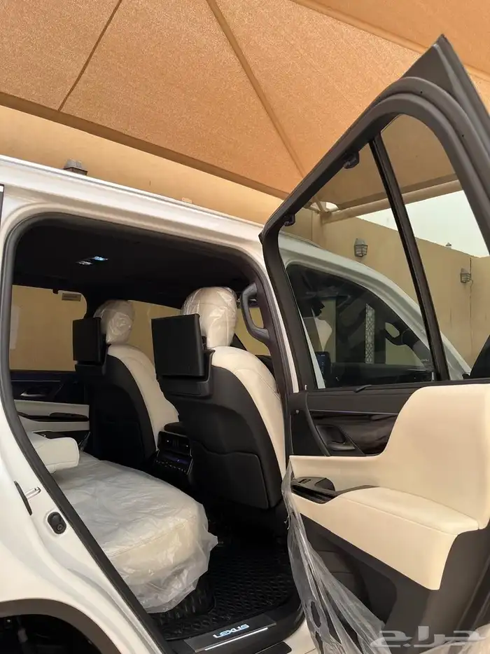 للبيع جيب لكزس 2023 LX600 14