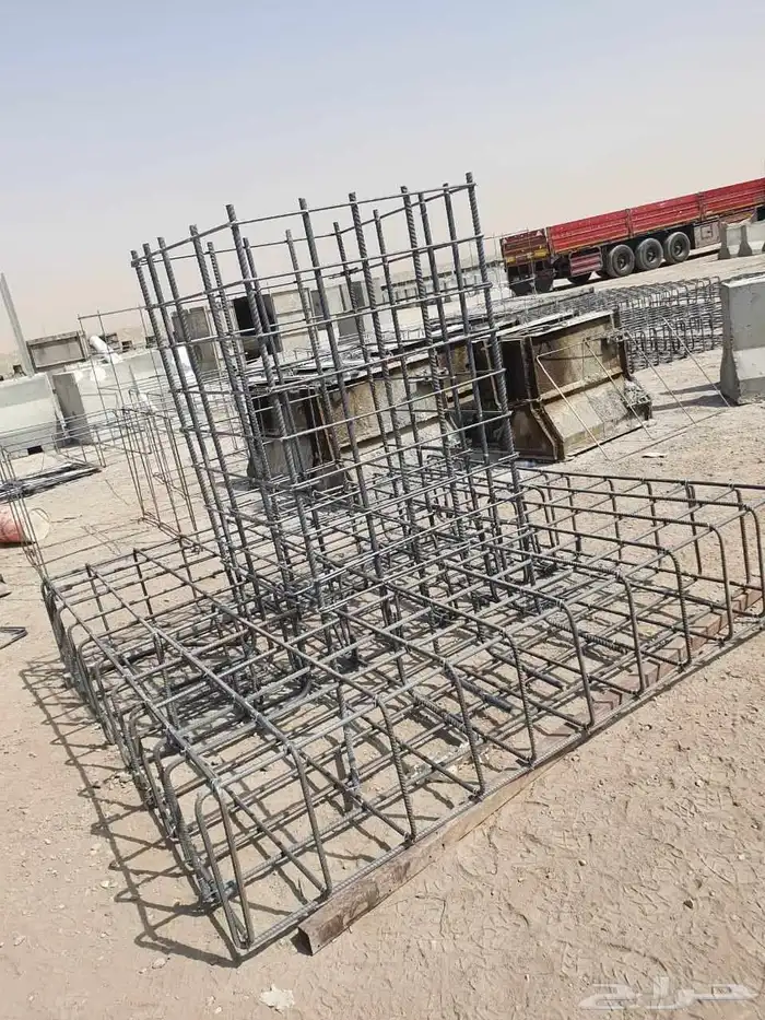 قواعد خرسانيه للاعمده ومستلزمات الحدائق والاماكن العام 34