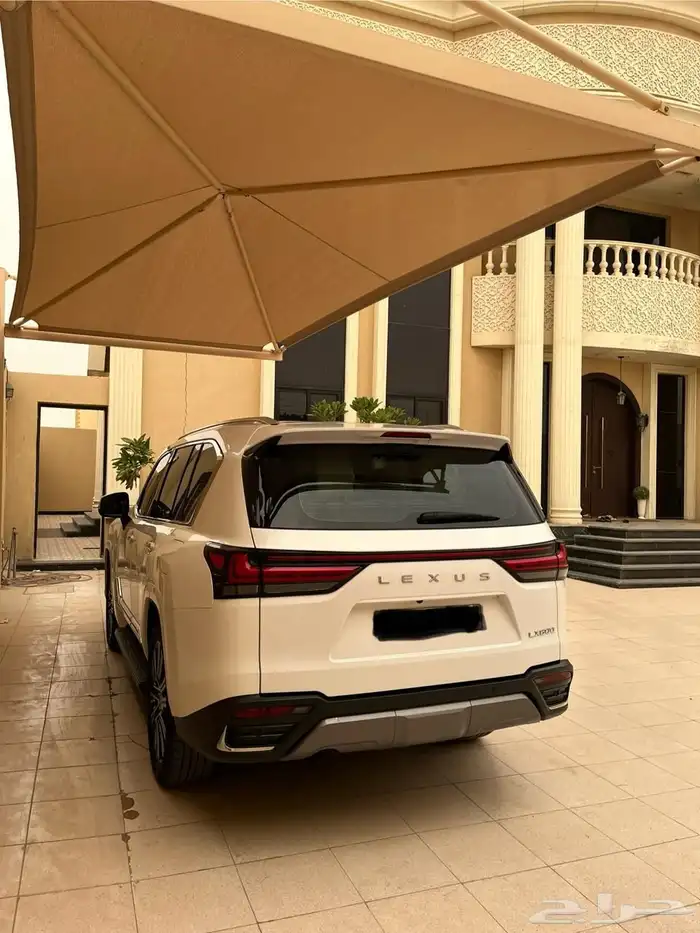 للبيع جيب لكزس 2023 LX600 8