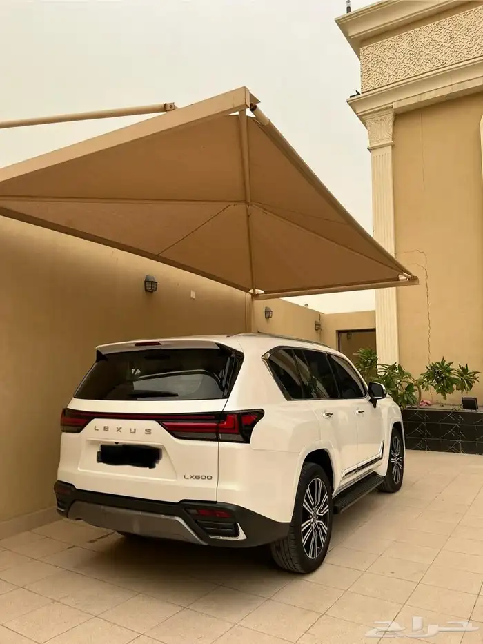 للبيع جيب لكزس 2023 LX600 4