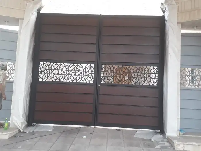 حداد مظلات وسواتر وسندويش بنل 2