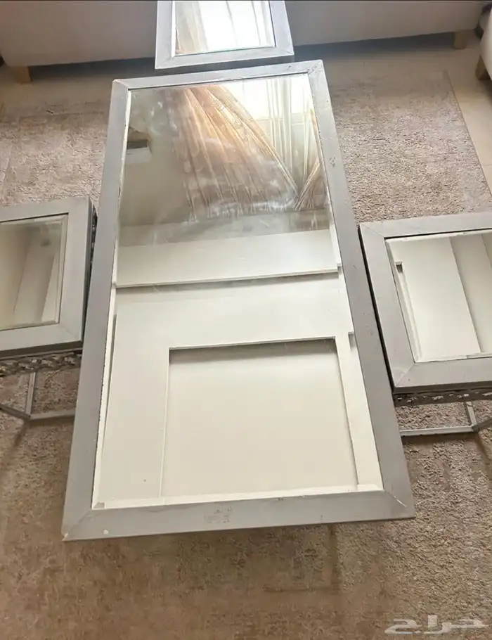 للبيع طاولات خدمة حديد عدد 5 طاولات خدمة السعر 350 0