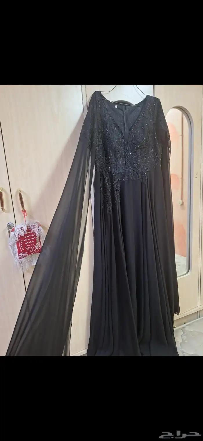 فستان سهرة أسود اللون مقاس لارج حجم الخصر شبرين و ربع 3