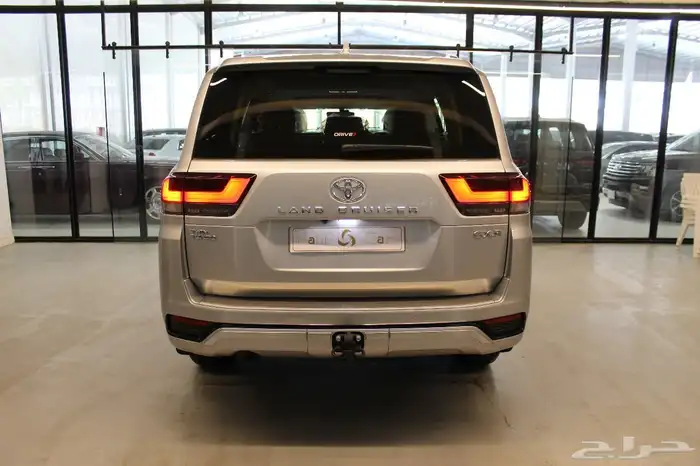 لاندكروزر GXR L2 2025 بنزين 5